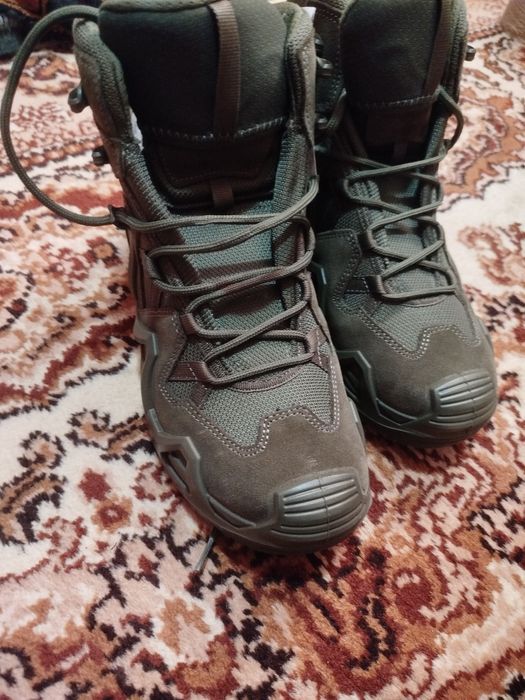 продам нове взуття Lowa оригінал