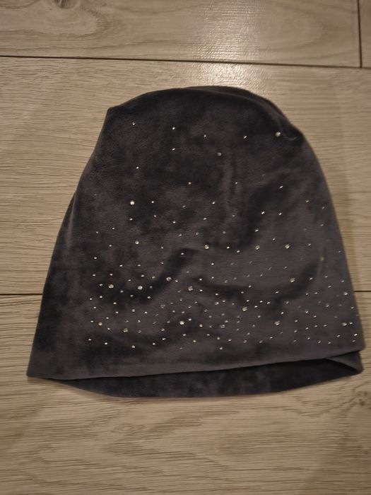 Czapka zimowa polarowa z diamencikami  oversize  jak nowa