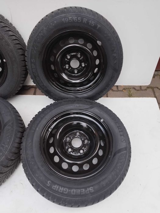 2024R j.NOWE 195/65R15 ZIMOWE 5x114,3 oryginał TOYOTA Corolla e21