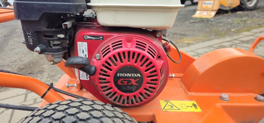 Frezarka do pni Dosko Honda Laski karczownik