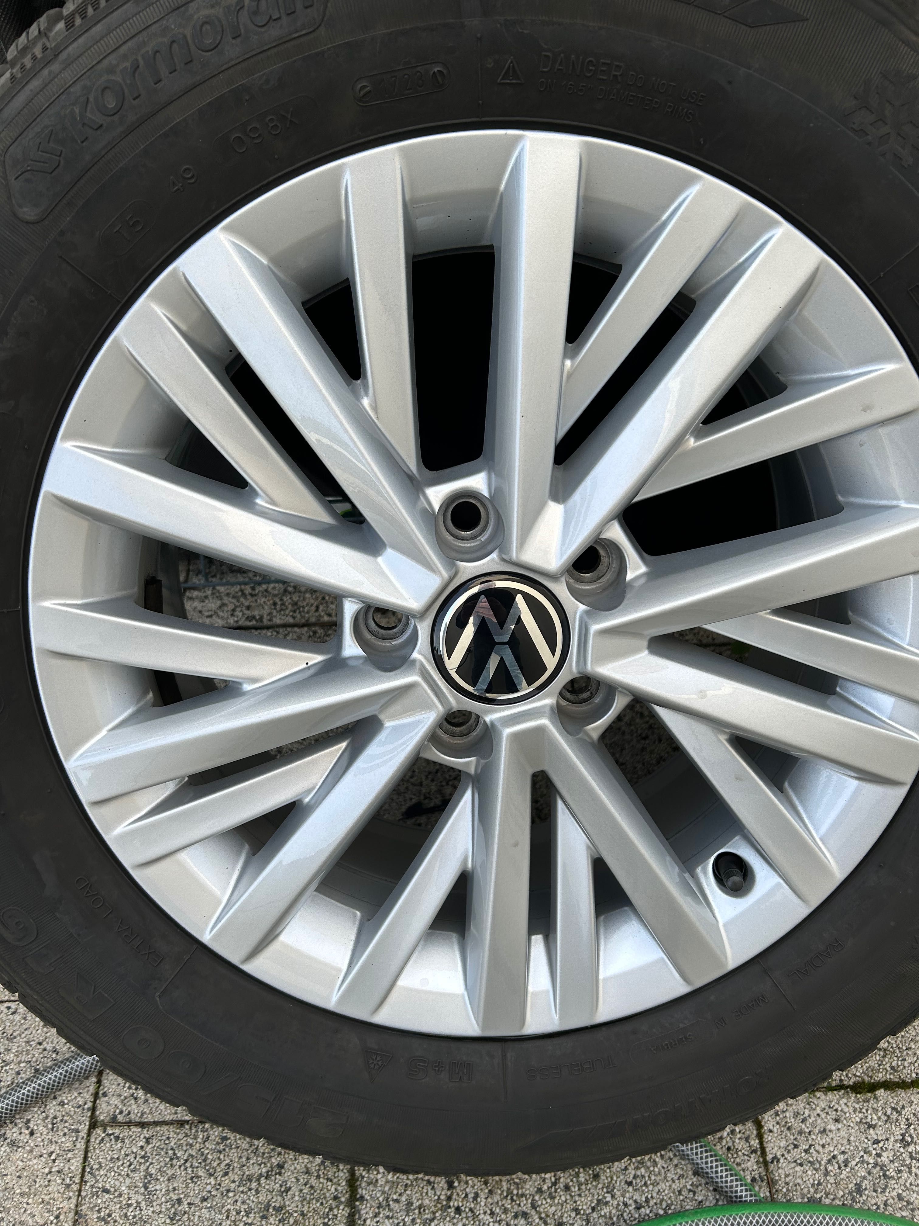 Felgi VW 16 cali 5x 112 z oponami