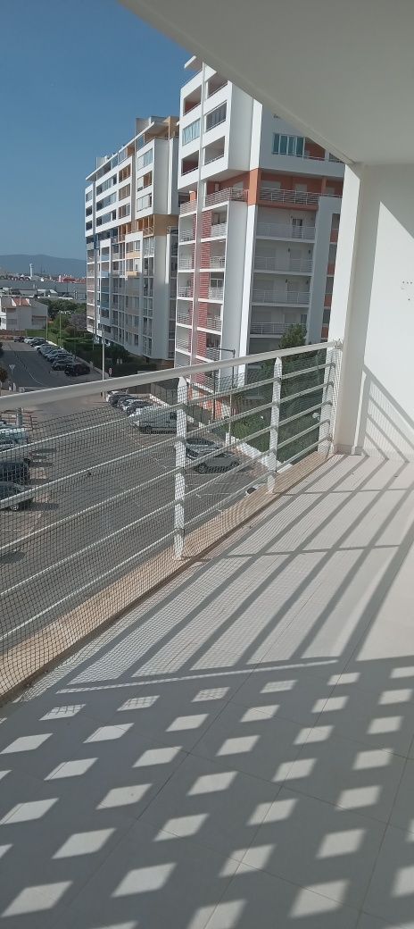 Portimão,Aluga se Quarto com Wc e varanda privativa