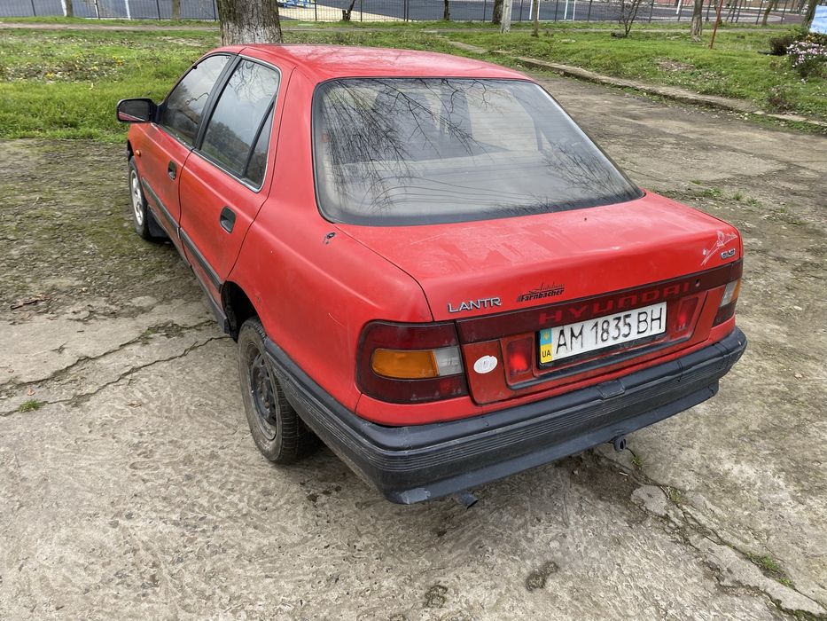 Машина Hyundai Lantra