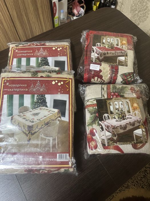 Продам  новорічні  скатертини  Габелен