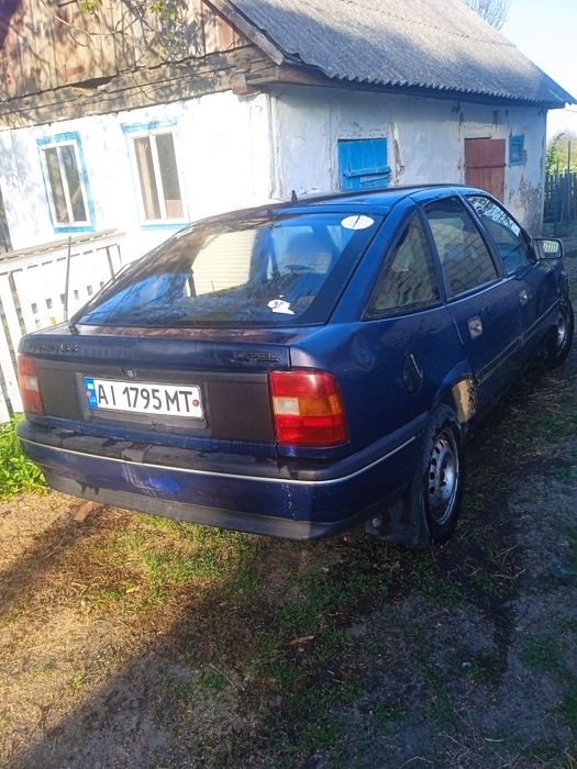 Опель Вектра А 1.6 бензин