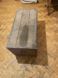 Kufer - Skrzynia drewniana z okuciami