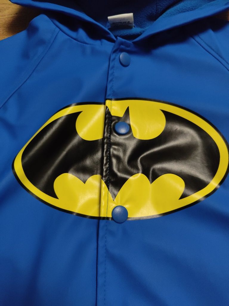 Płaszcz przeciwdeszczowy kurtka r. 110 Batman