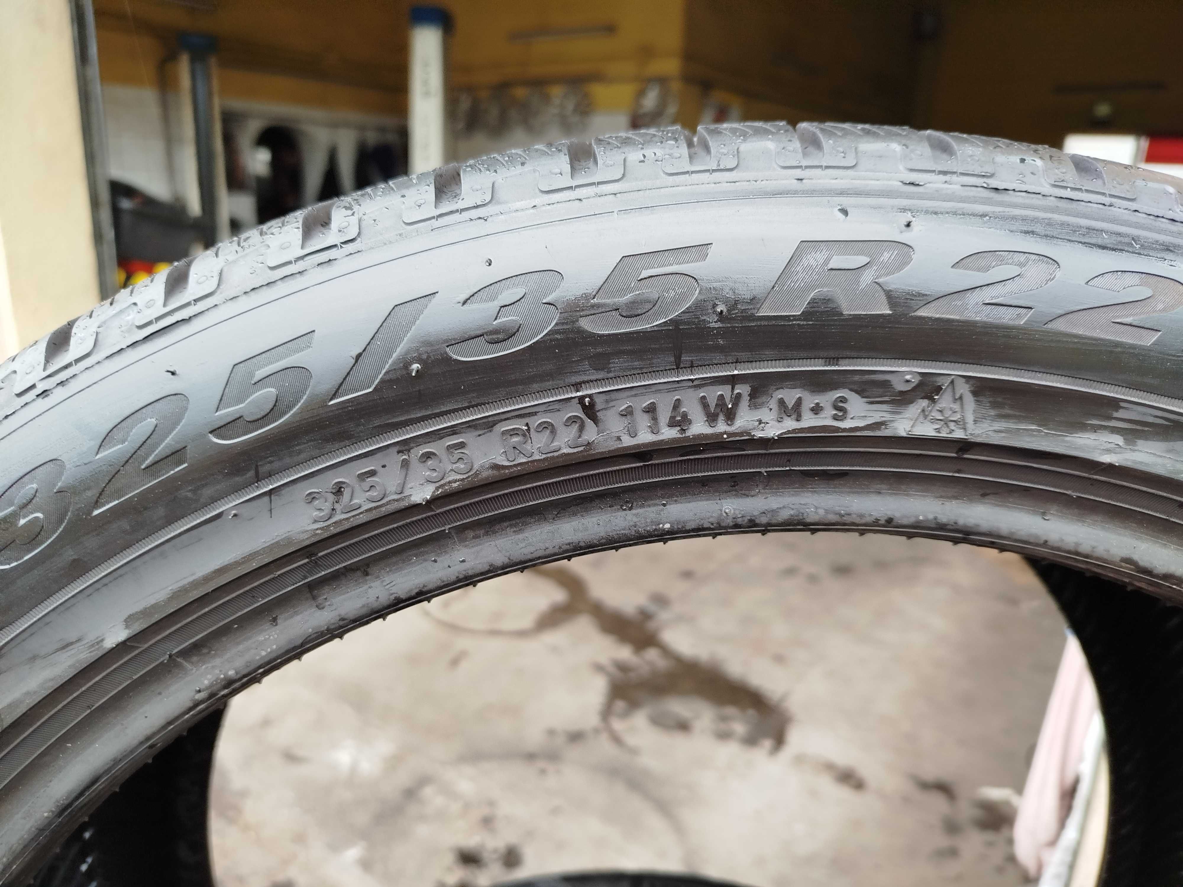A60# Opony uzywane zimowe 325/35/22" Pirelli