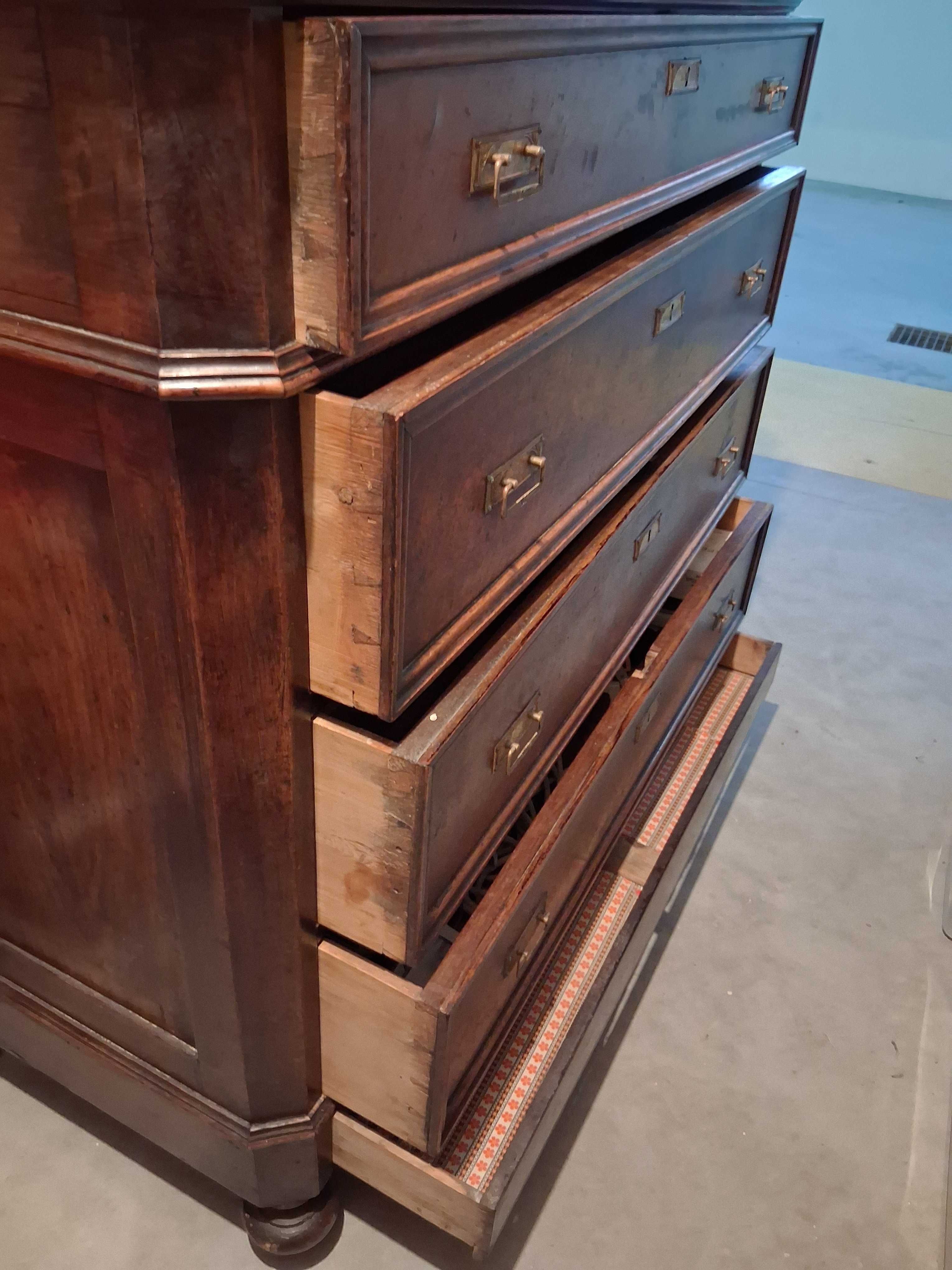Comoda em madeira com tampo em mármore – inicio sec e oferta banqueta