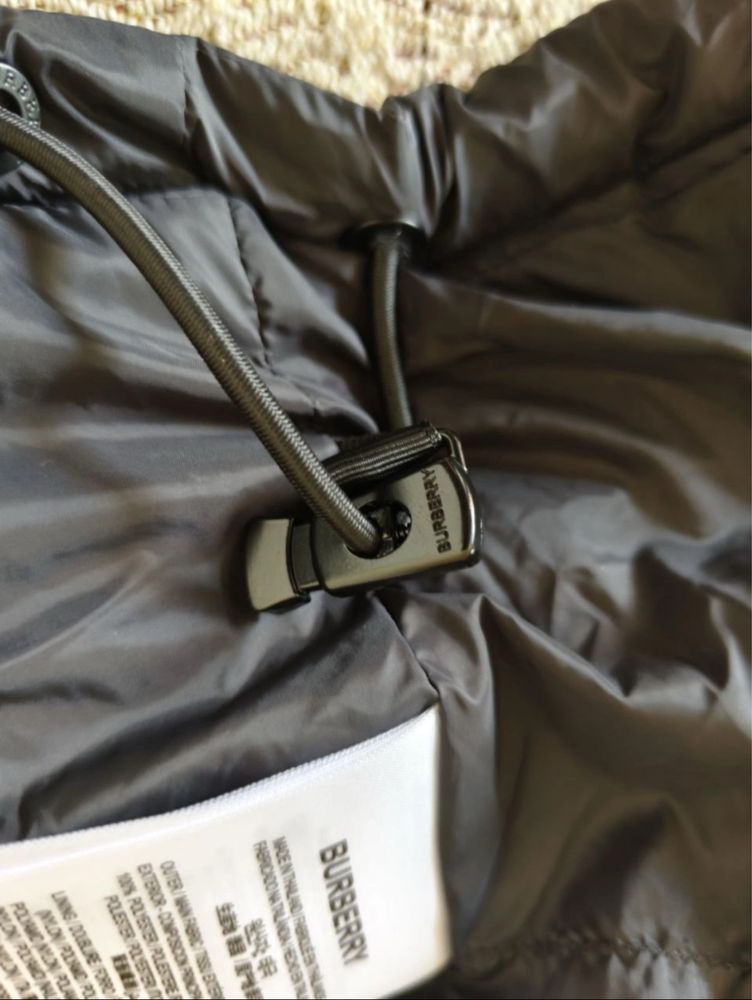 На руках!!!Пуховик Burberry Nylon Down Jacket S-L