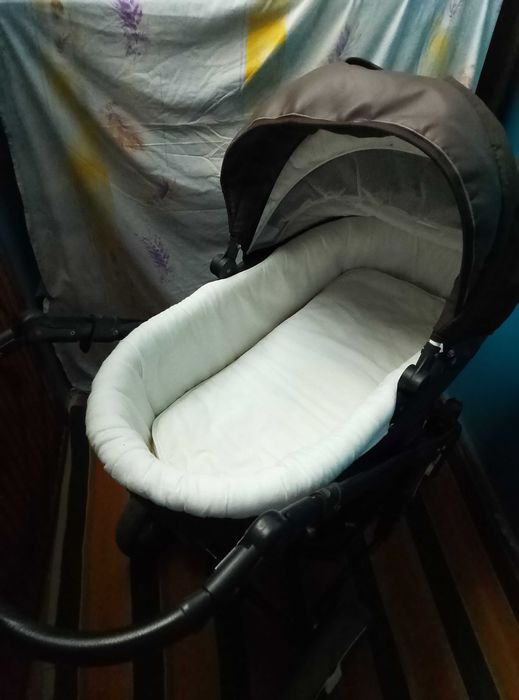 Продам коляску 2в1.