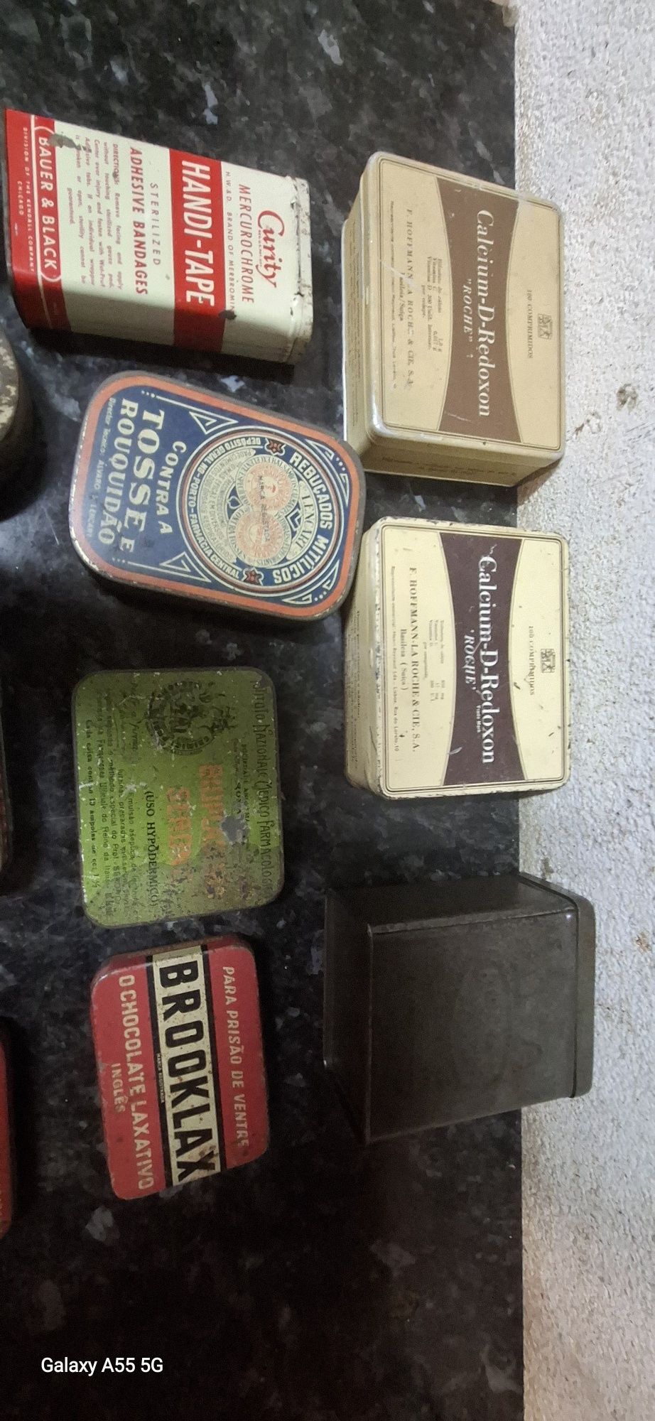 Lote de latas medicinais antigas