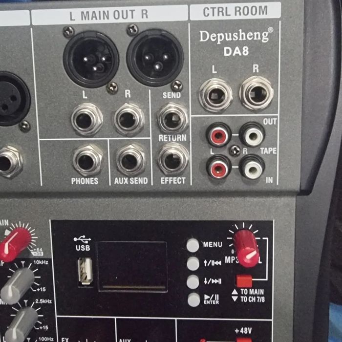 Mesa de som com fonte power