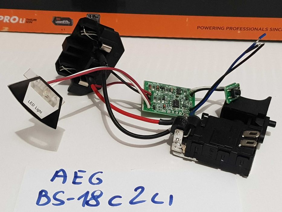 Wylacznik wlącznik do AEG BS-18C2LI wkrętarka wiertarka 18v nowy