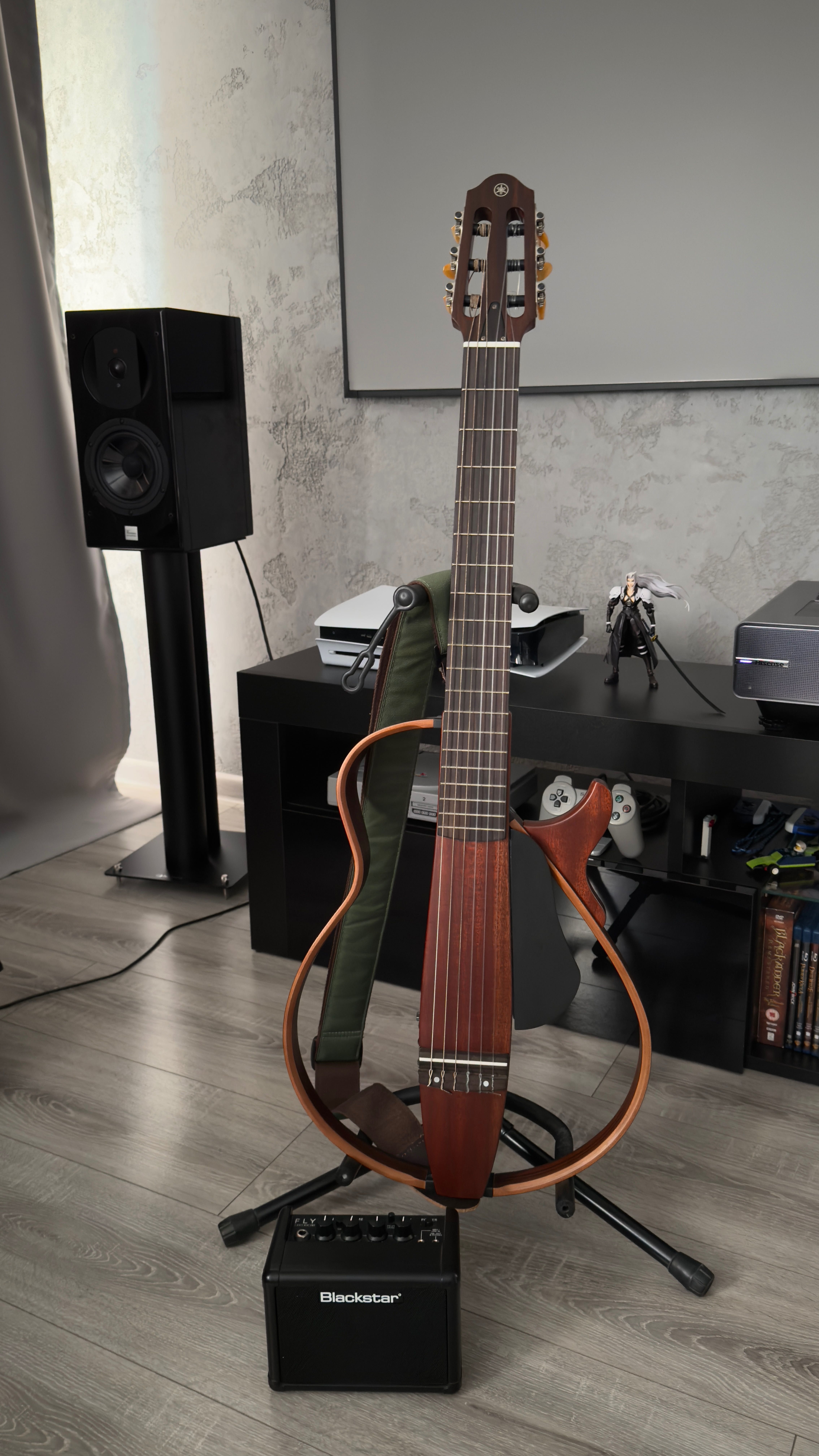 Gitara elektro- klasyczna Yamaha SLG200NT