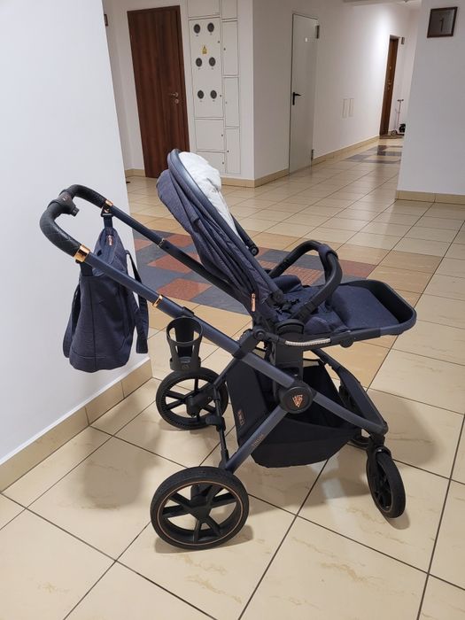 Venicci Tinum 2w1 Sapphire + nosidełko Britax Romer Baby-safe iSense