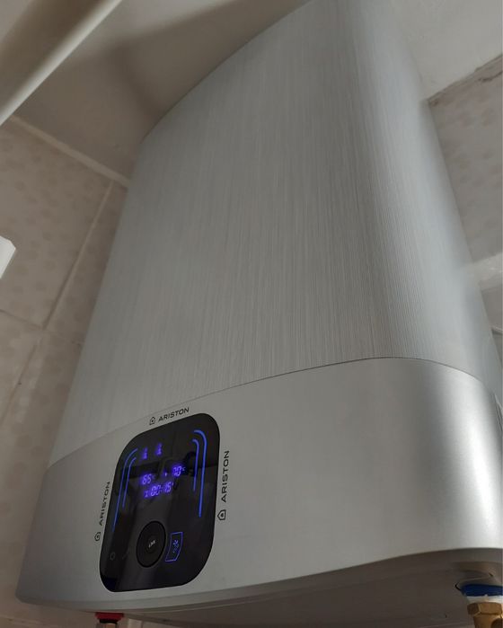 Бойлер Ariston VLS EVO DRY 50 на запчастини чи відноалення