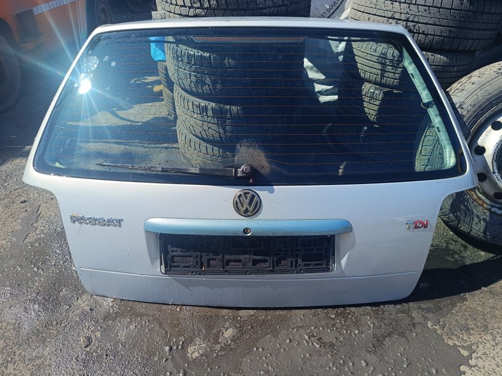 Klapa tył VW. Passat B5. Kombi.