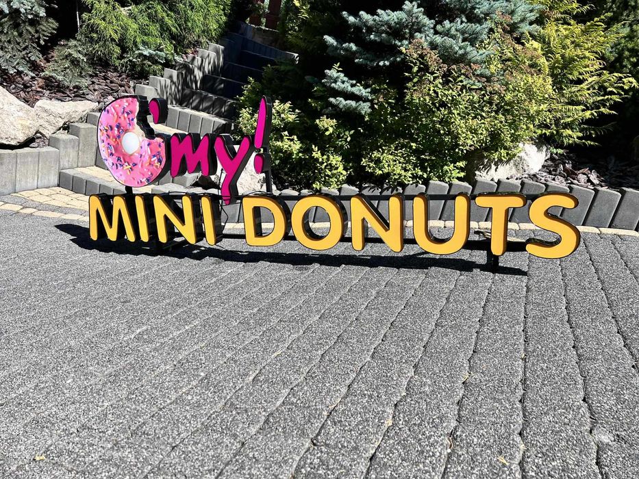 Sprzedam podświetlany napis , reklamę mini oponek