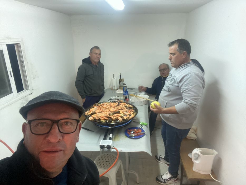 Vendo por nao ter tempo para  andar.