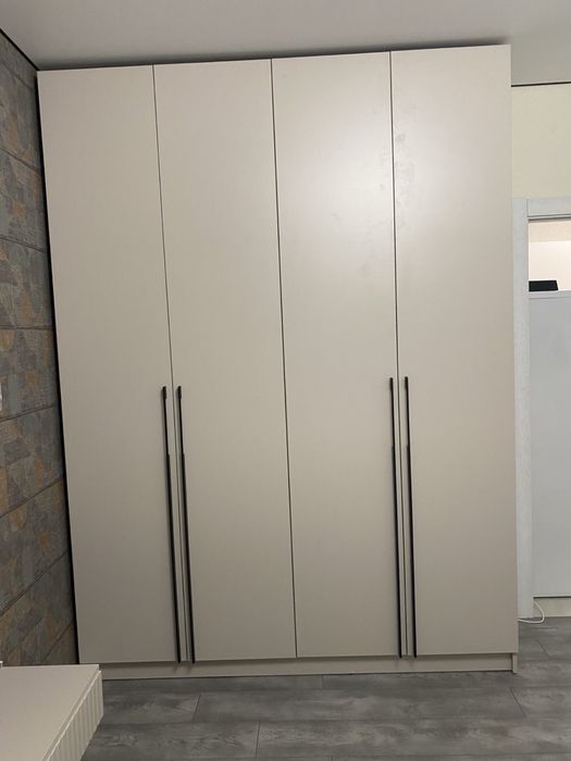 Продам бежеву нову шафу