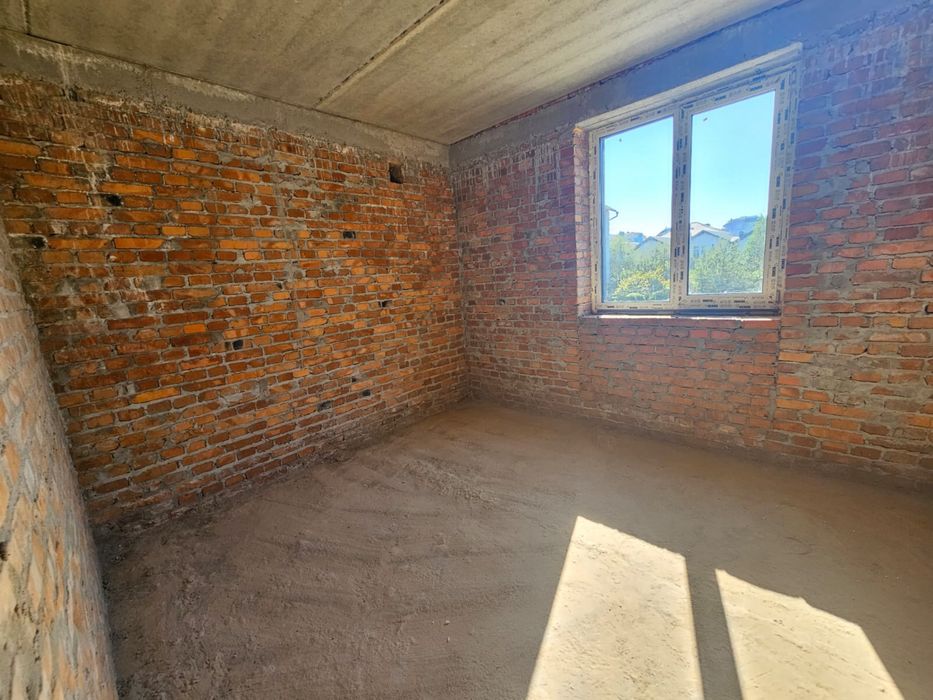 Сучасна  простора 2 к квартира 63 м2