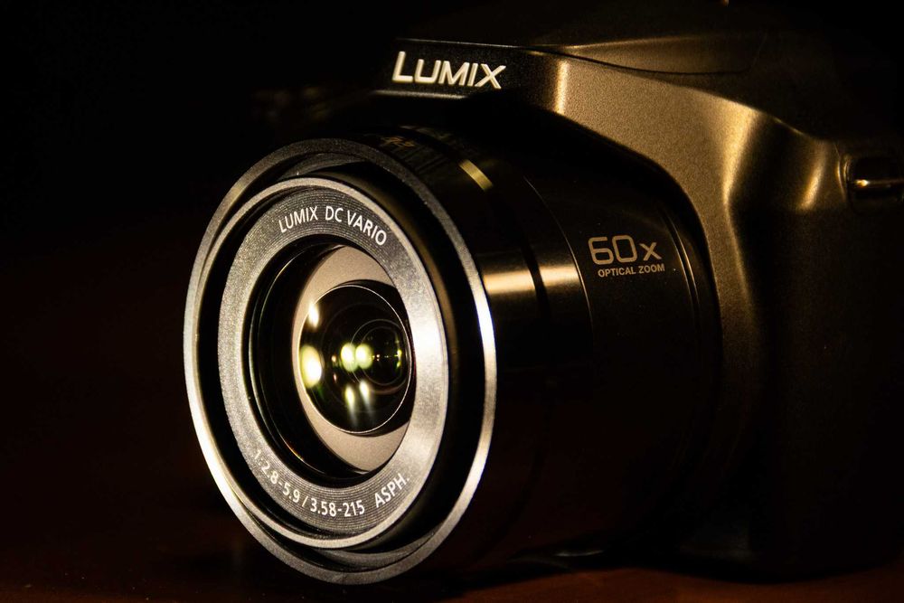 Câmara Panasonic LUMIX DC-FZ82D **NOVA**