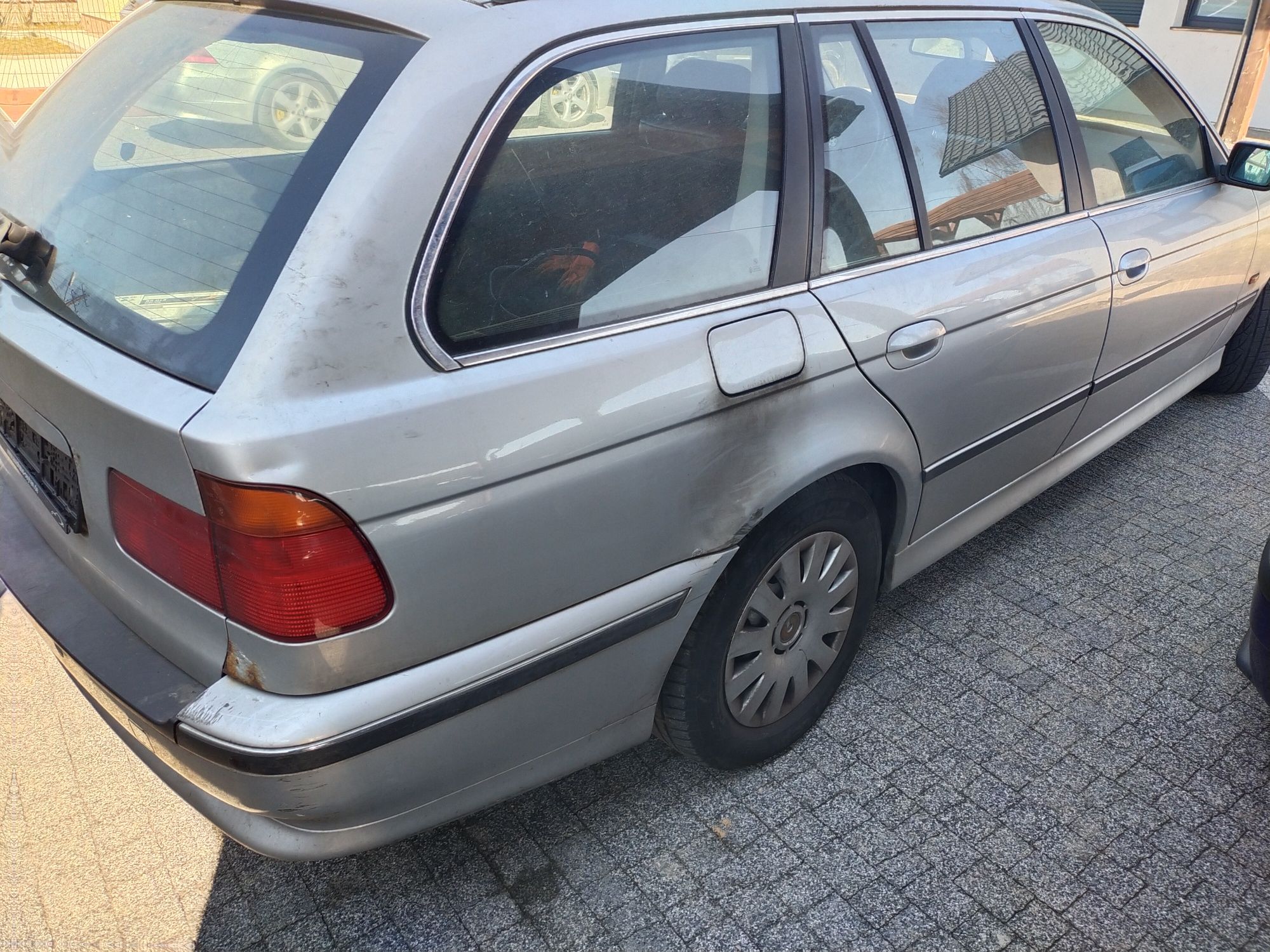 Zderzak tył błotniki drzwi BMW E39 Titansilber kombi M57B30 3.0