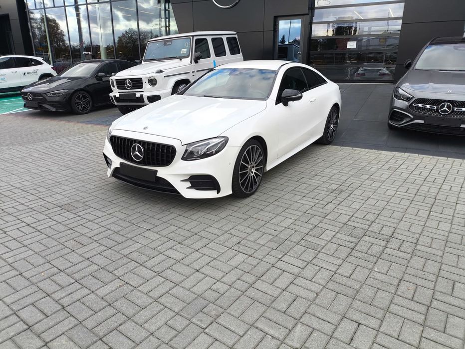 Mercedes-Benz Klasa E Mercedes-Benz Klasa E 220 d 4Matic Coupe 9G-TRONIC AMG Line