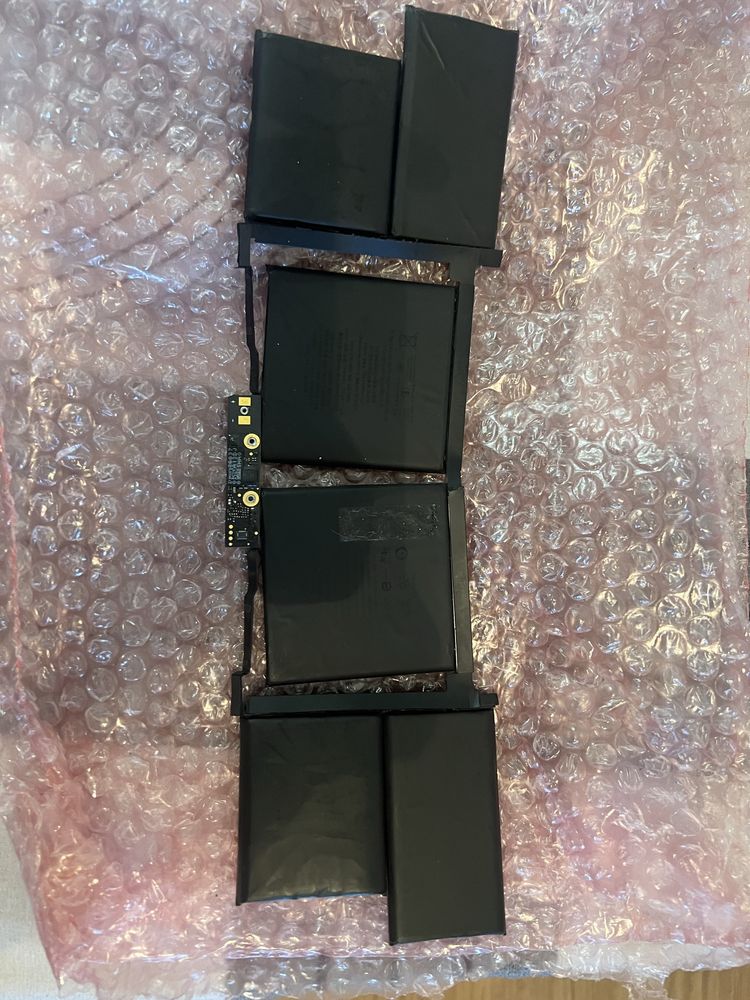 Продам деталі до macbook a 1990