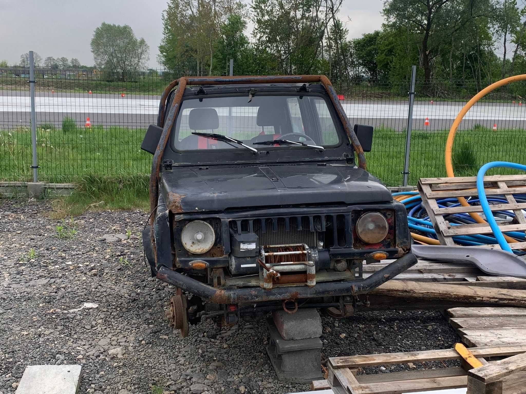 Suzuki Samurai 1987r.