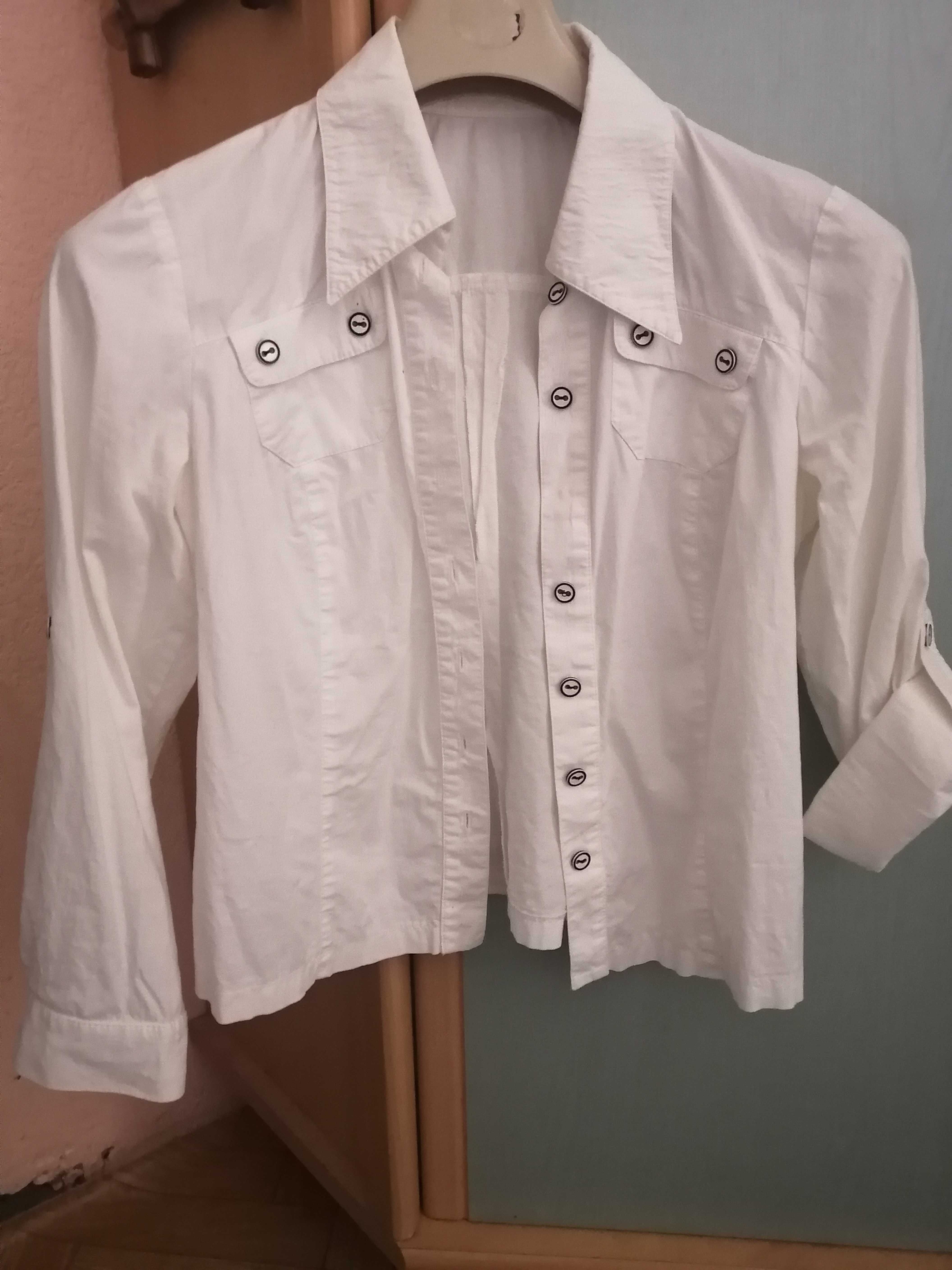 Школьные белые рубашки 1.2.3. класc  размер М,S.