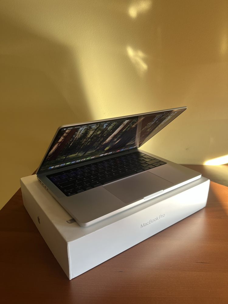 Macbook Pro 14” M1 Pro - 16gb RAM 512gb ROM - 2022