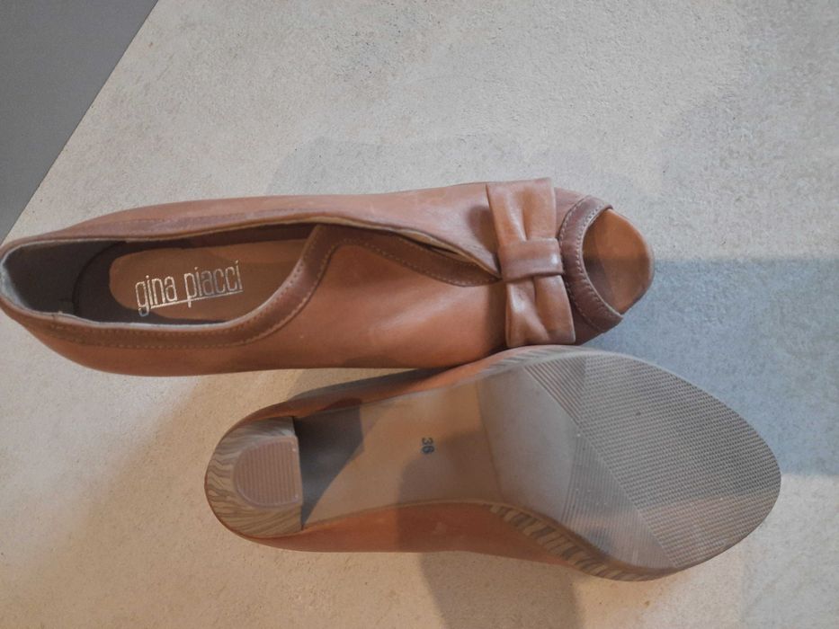 Buty na koturnie damskie 36 rozmiar skora