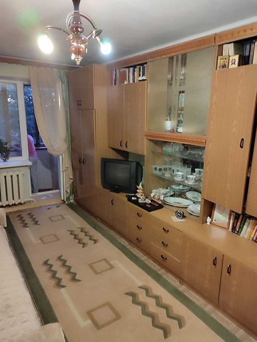 Продам 1-кімнатну квартиру по вул. Волковича 21