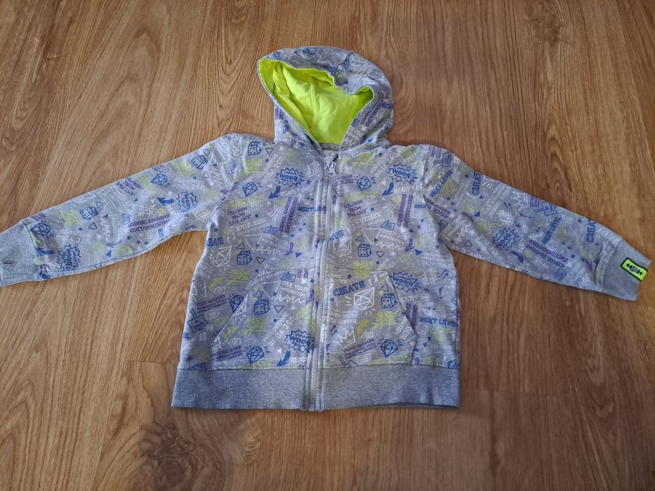 Chłopięca bluza z kapturem zapinana na zamek 122 Sinsay