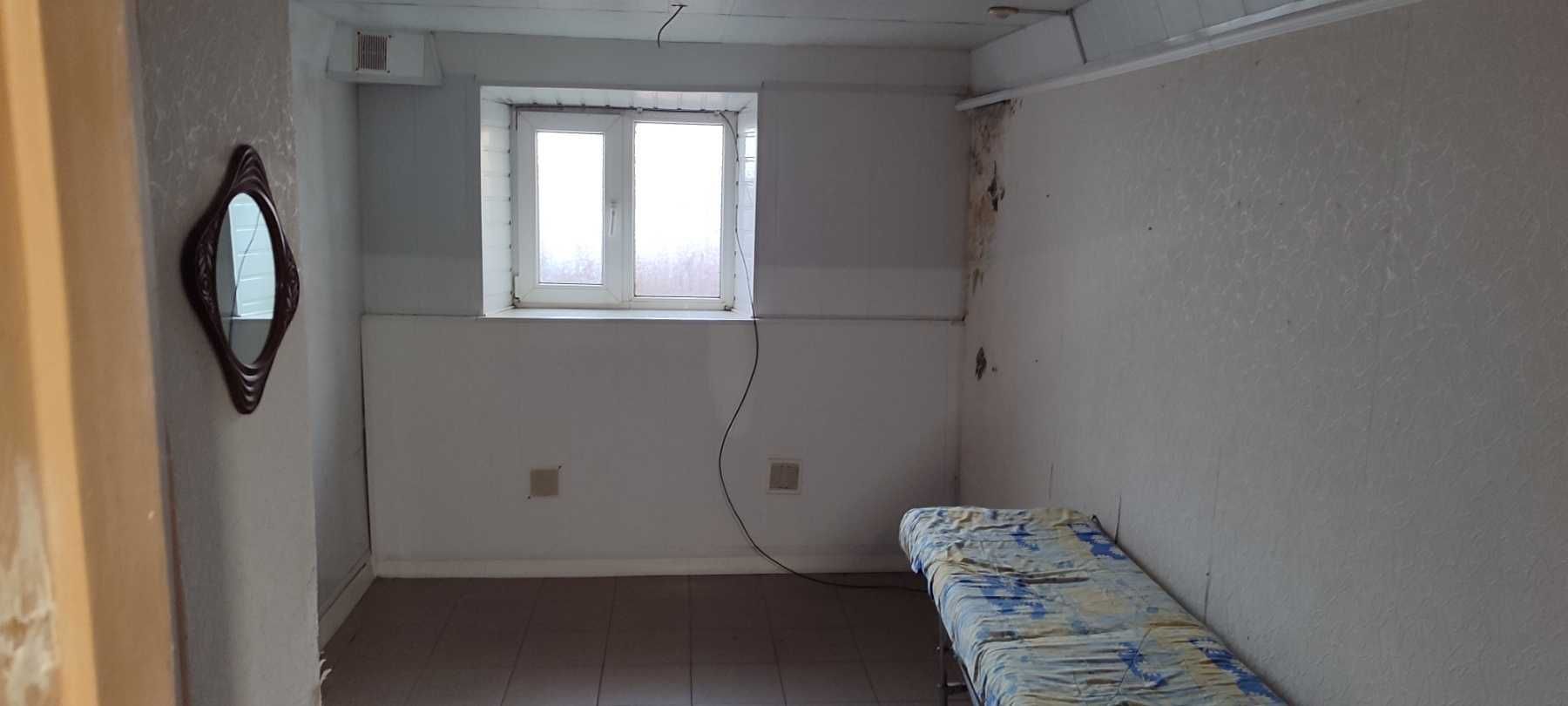 ТОВ продасть підвальне приміщення для офісу/послуг у центрі району