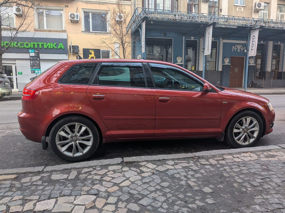 Продам ауди а 3 куплена 2012