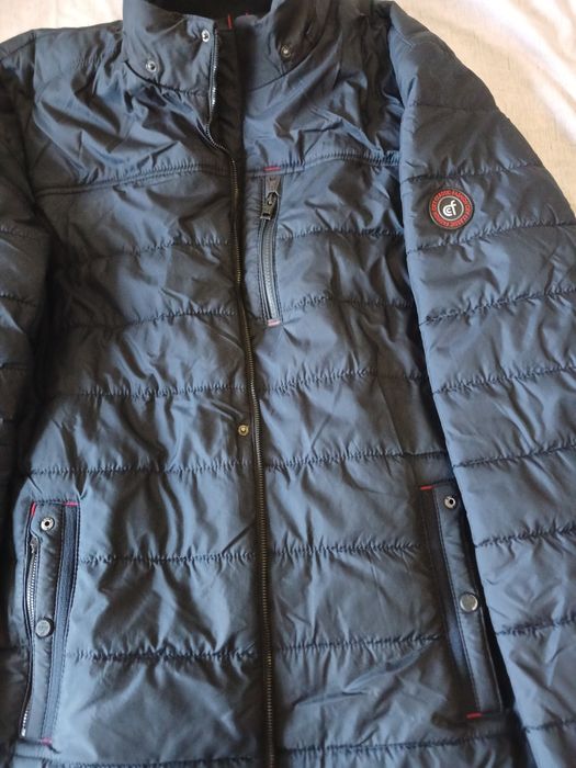 Продам 2зимние,одну осеннюю бу куртки не дорого