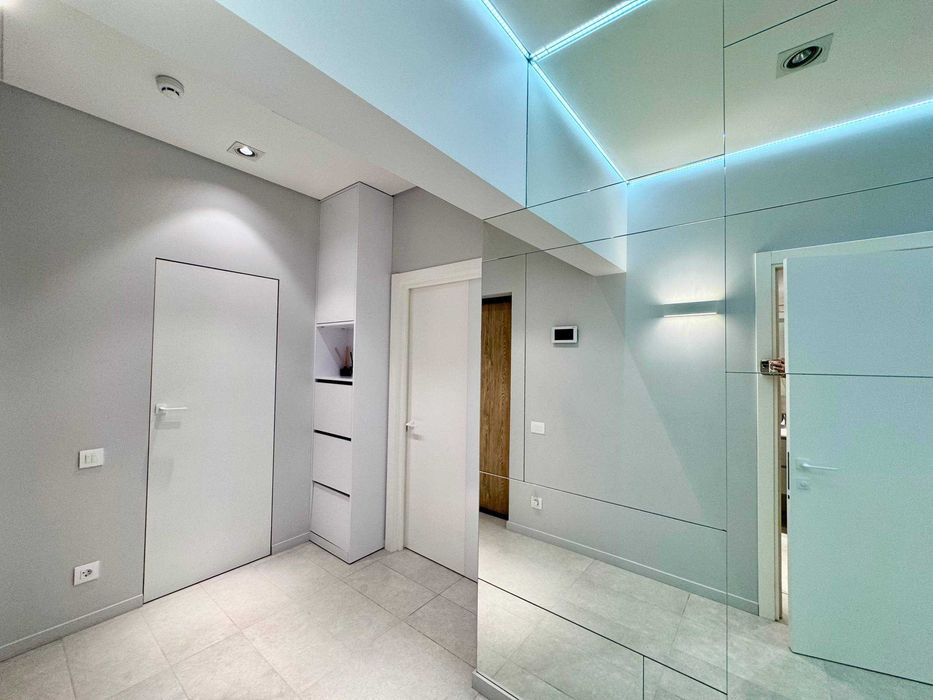 Роскошная 3-спальная квартира в Одессе! Цена снижена!