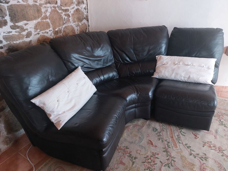 Sofá de 3 lugares em imitação de pele