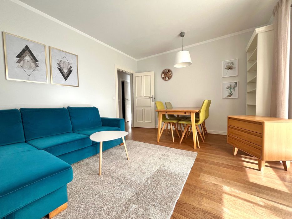 2 pokoje / 2 szafy / duży balkon / parking / piwnica /Winogrady/Sołacz