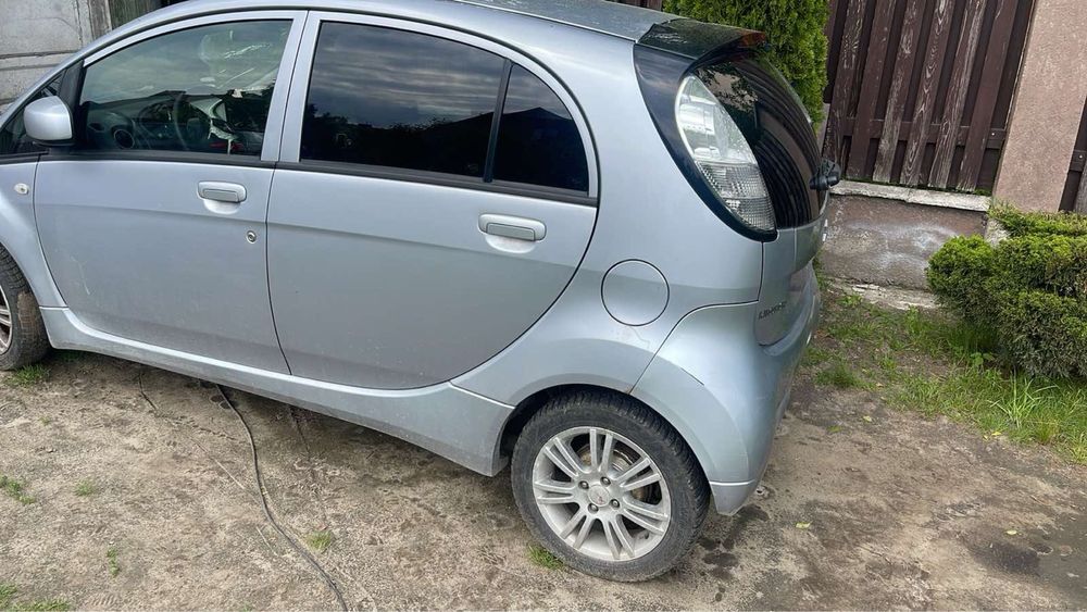 Двері в зборі для Mitsubishi I-miev Citroen C-ZERO Peugeot ION