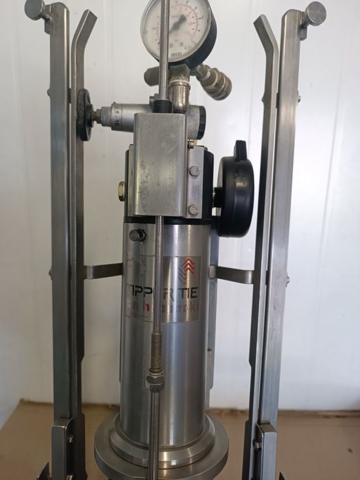 Напівавтоматичний кліпсатор Tipper Tie Technopack  DCM - 90