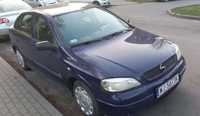 Opel Astra Pojazd: