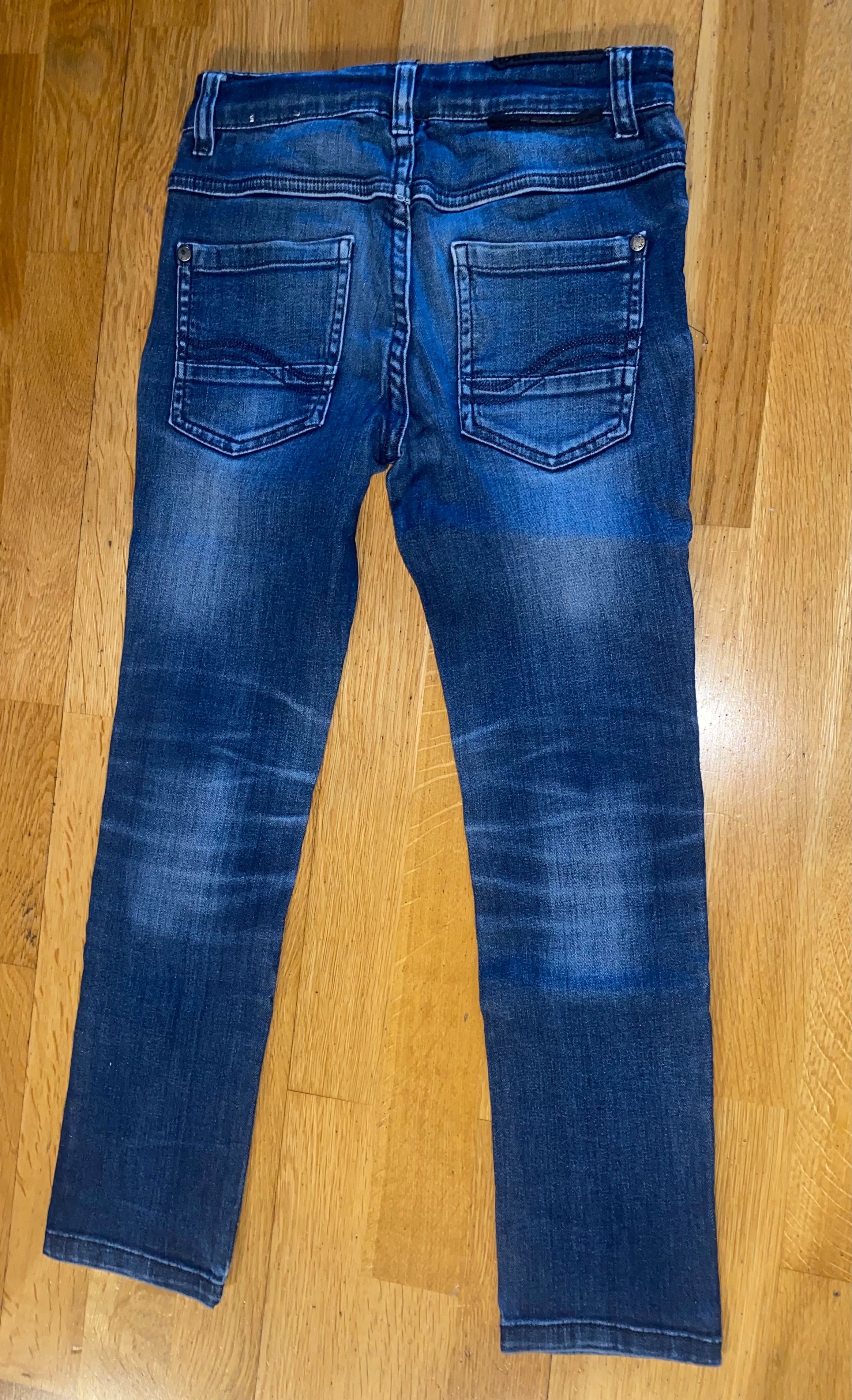 Jeansy spodnie granatowe chłopięce 128
