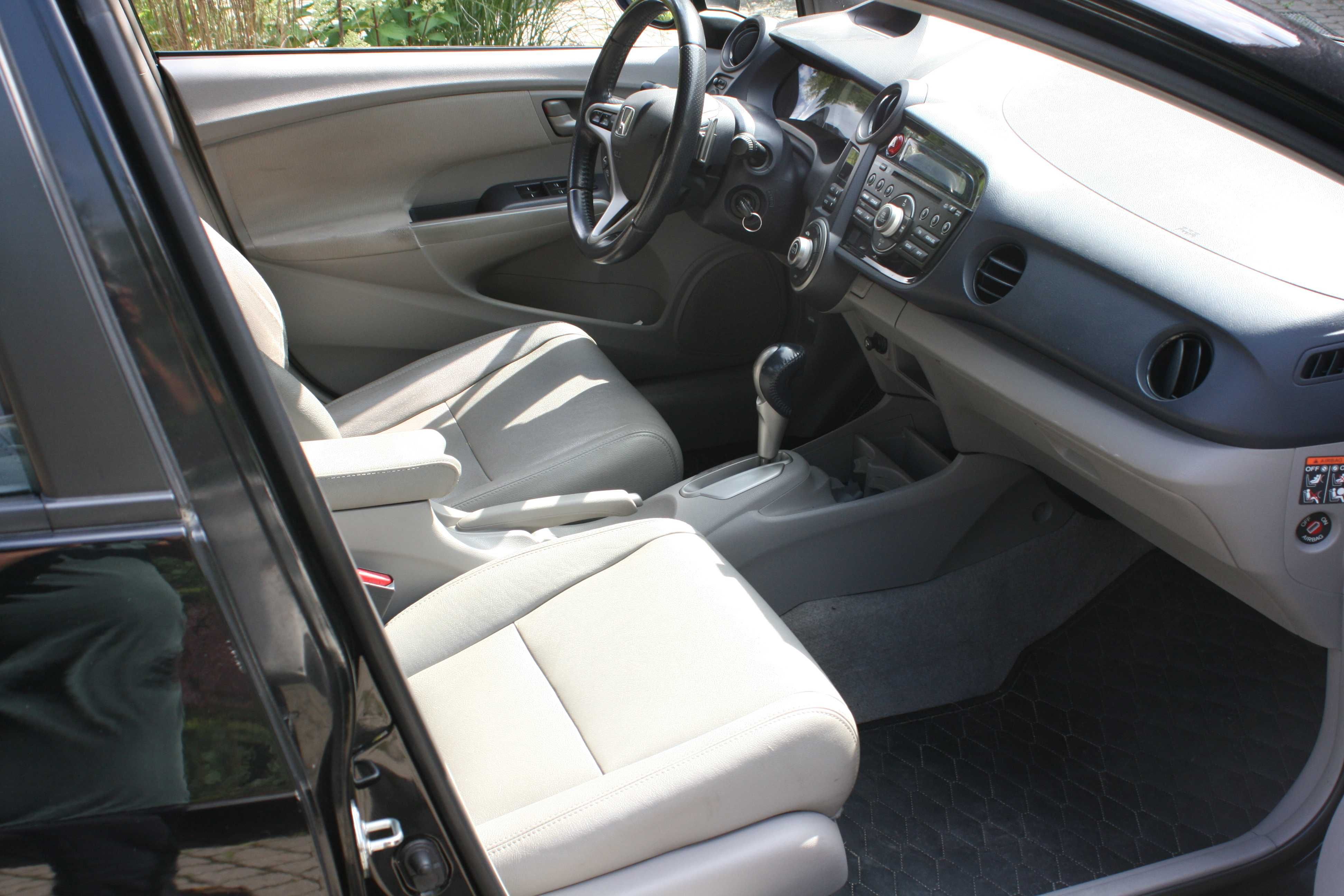 Honda Insight Hybryda