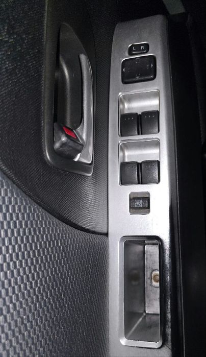 Мазда 5 2006 року з 2.0 дизельним двигуном