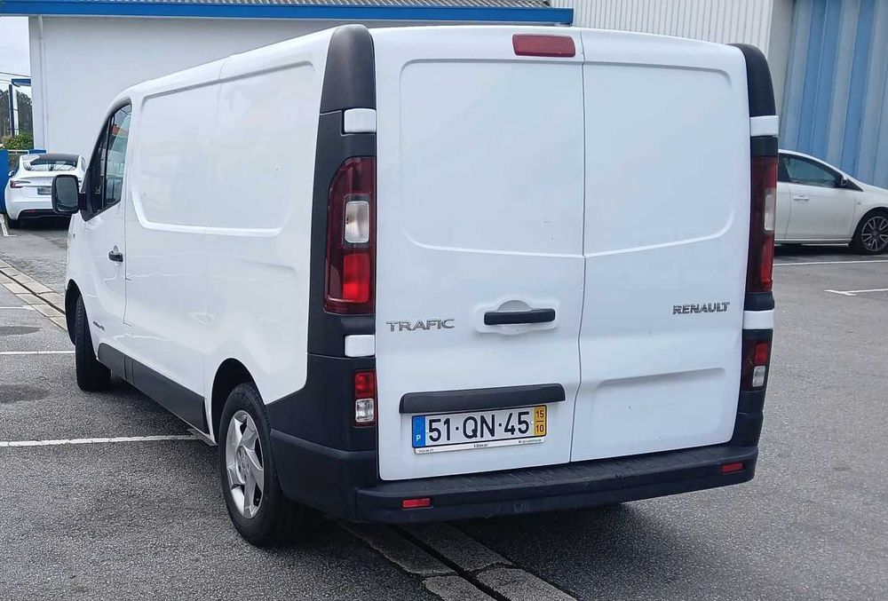 Renault Trafic Furgão L1H1 1.0T 1.6 dCi 120cv - IVA DEDUTÍVEL