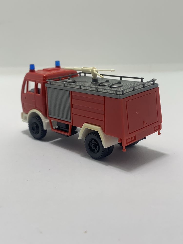 Mercedes Bombeiros Roskopf escala 1/87